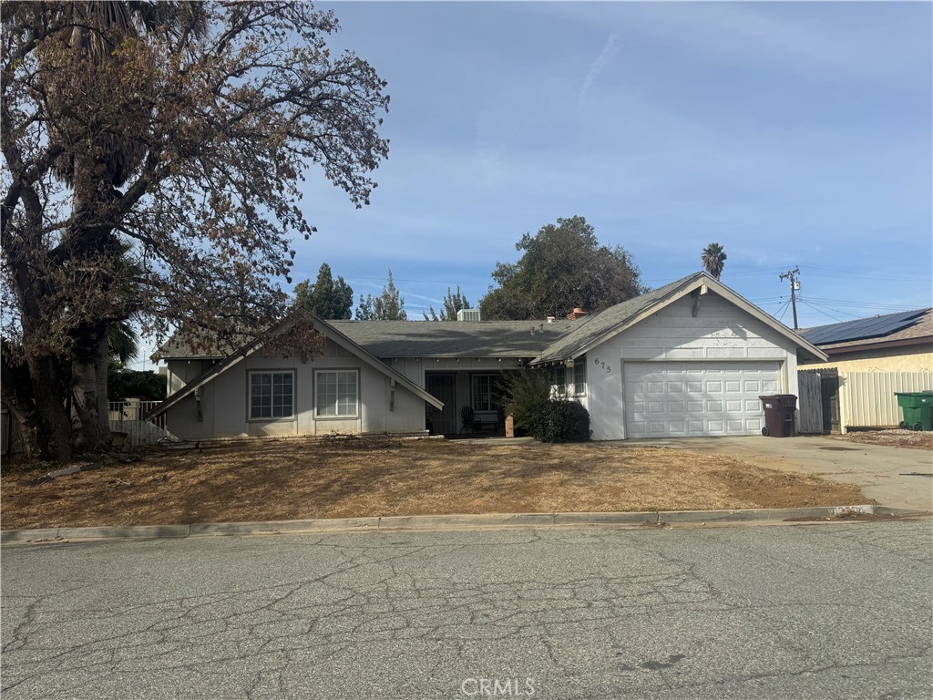 675 Palo Alto Avenue | Similar Property Thumbnail 6