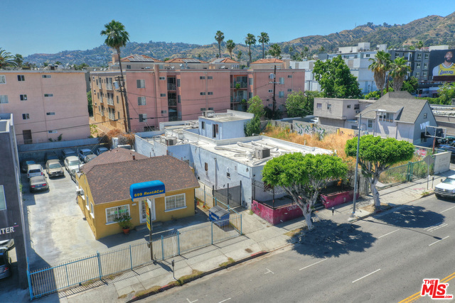 1415 N La Brea Avenue | Similar Property Thumbnail