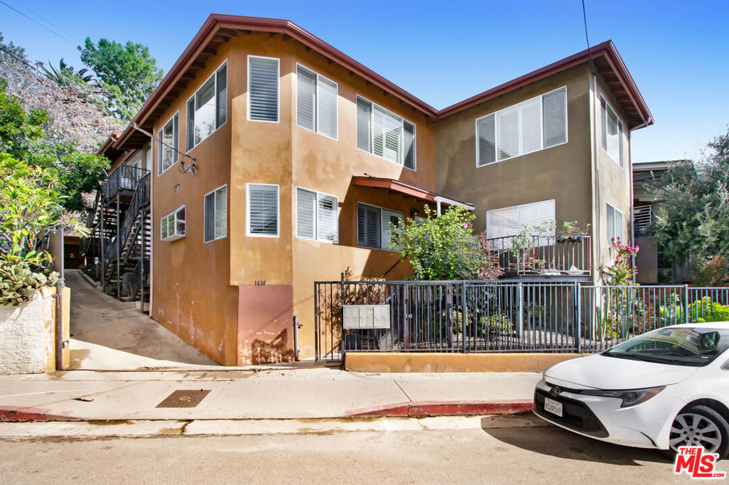 1630 Griffith Park Boulevard, #6 | Similar Property Thumbnail