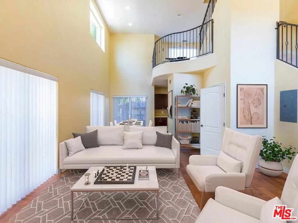 1451 Hi Point Street, #APT 8 | Similar Property Thumbnail 3