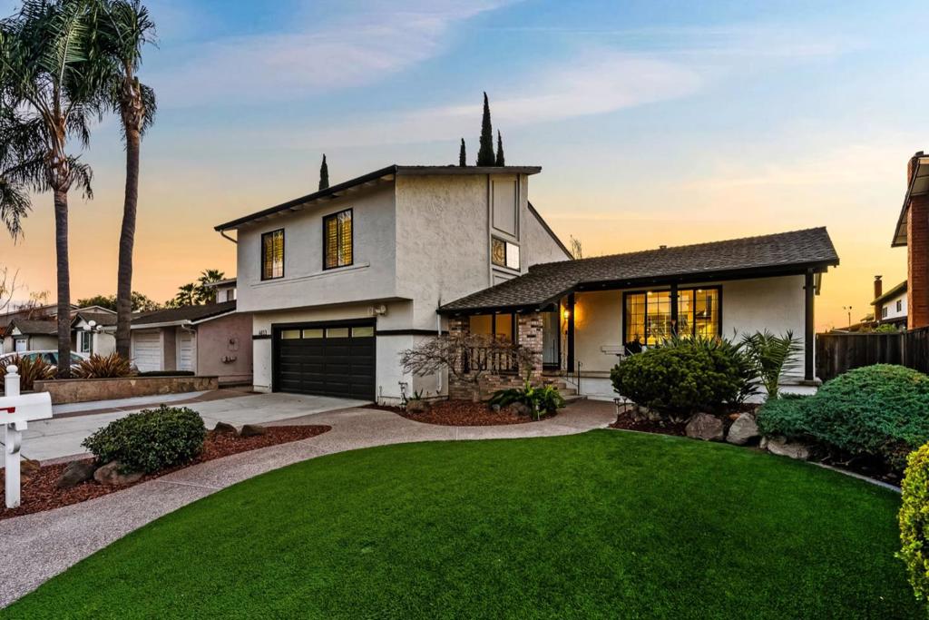 4653 Park Arcadia Drive | Similar Property Thumbnail 4