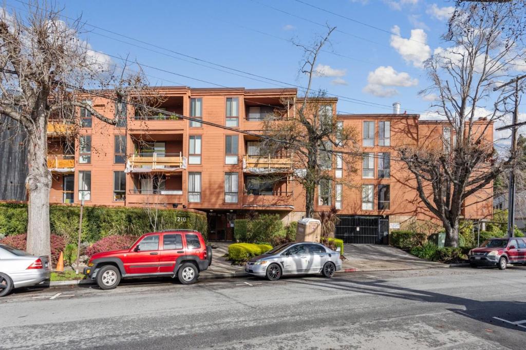 1210 Bellevue Avenue, #308 | Similar Property Thumbnail 8