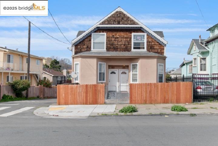 2033 22Nd Ave | Similar Property Thumbnail