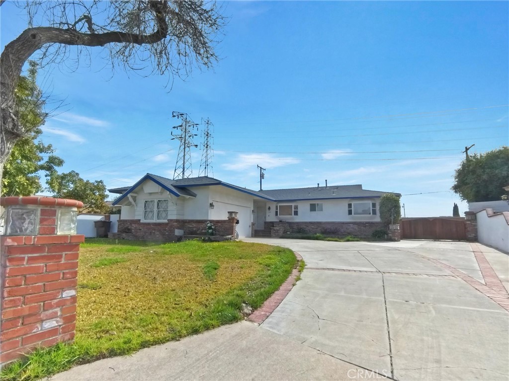 2158 W Pacific Avenue | Similar Property Thumbnail