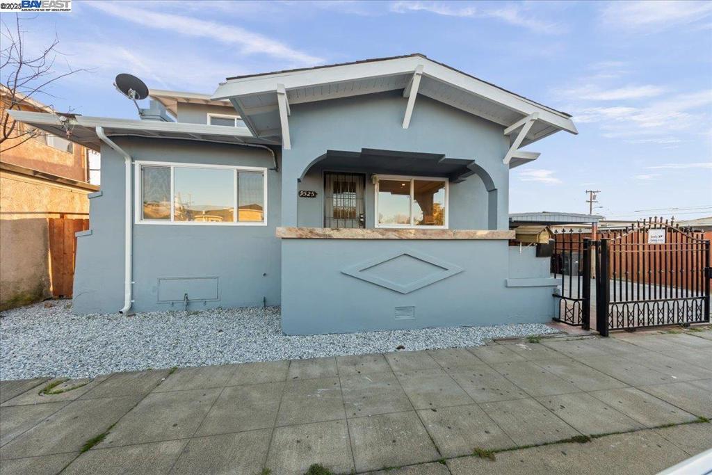 9525 A St | Similar Property Thumbnail