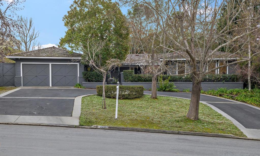 441 La Mesa Drive | Similar Property Thumbnail