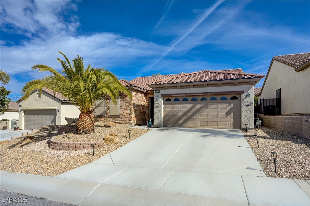 2210 Shadow Canyon Drive | Similar Property Thumbnail 3