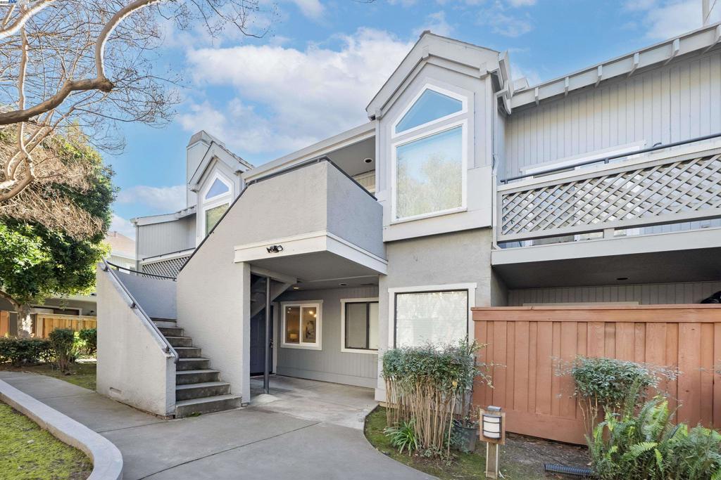 4644 Devonshire Cmn | Similar Property Thumbnail 8