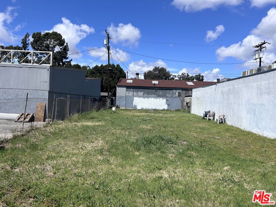 2223 E Artesia Boulevard | Similar Property Thumbnail