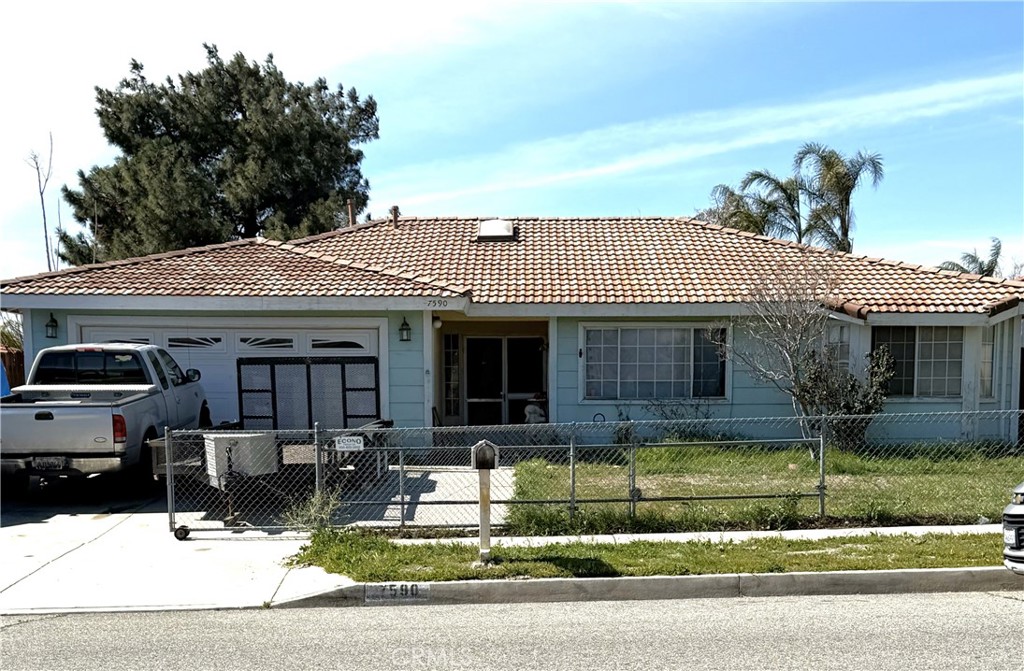 7590 Palmetto Avenue | Similar Property Thumbnail