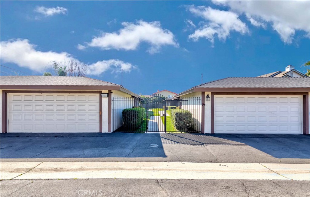 1300 W Lido Place, #D,E,F,G | Similar Property Thumbnail