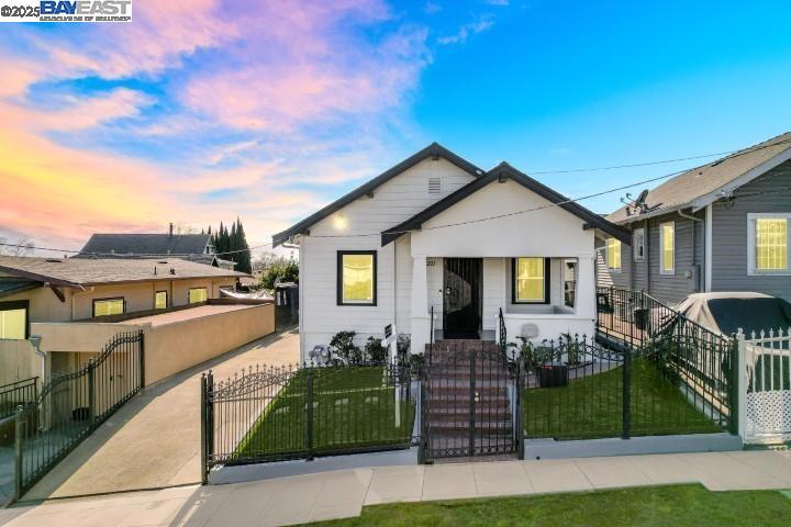 4211 Santa Rita St | Similar Property Thumbnail