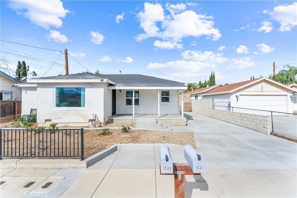 1535 W Orange Grove Avenue | Similar Property Thumbnail