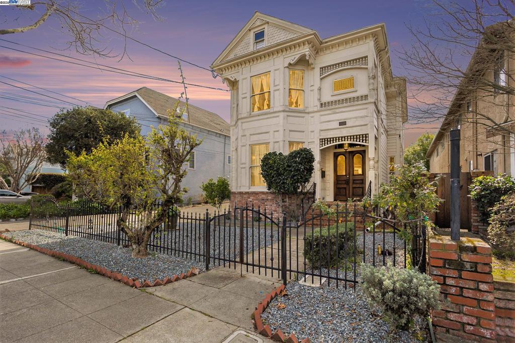 2120 Encinal Ave | Similar Property Thumbnail