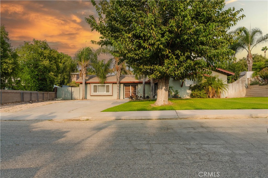 10937 Desert Sand Avenue | Similar Property Thumbnail