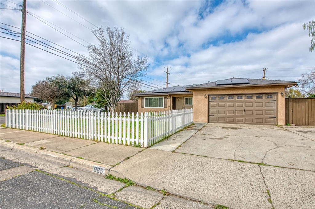 985 W Rialto Avenue | Similar Property Thumbnail 1