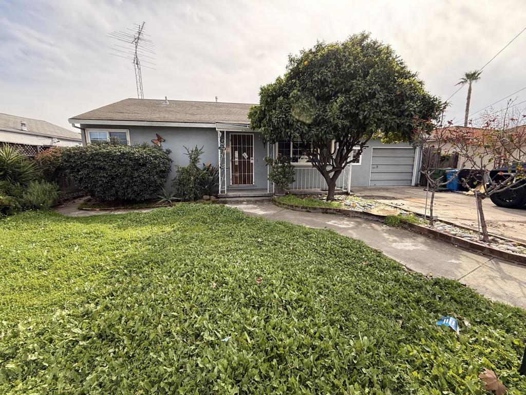 3280 El Sobrante Street | Similar Property Thumbnail 2