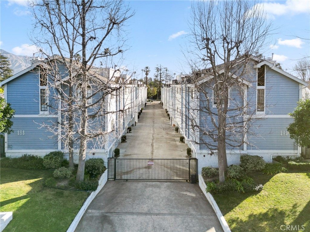 630 N Wilson Avenue, #1 | Similar Property Thumbnail