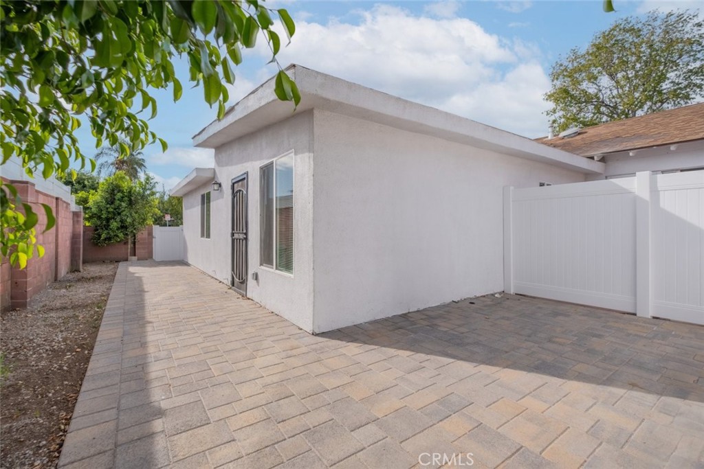 8602 Saloma Avenue, Panorama City, CA 91402