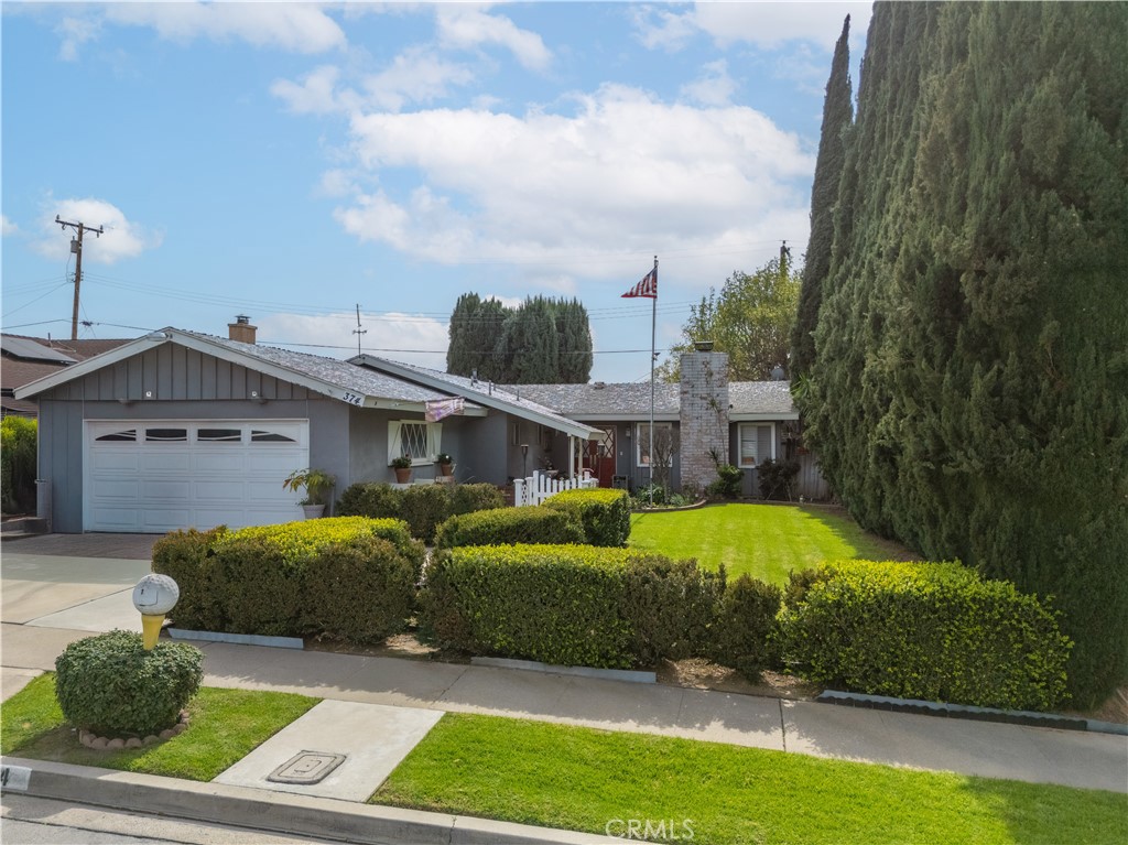 374 Glenoaks Street | Similar Property Thumbnail