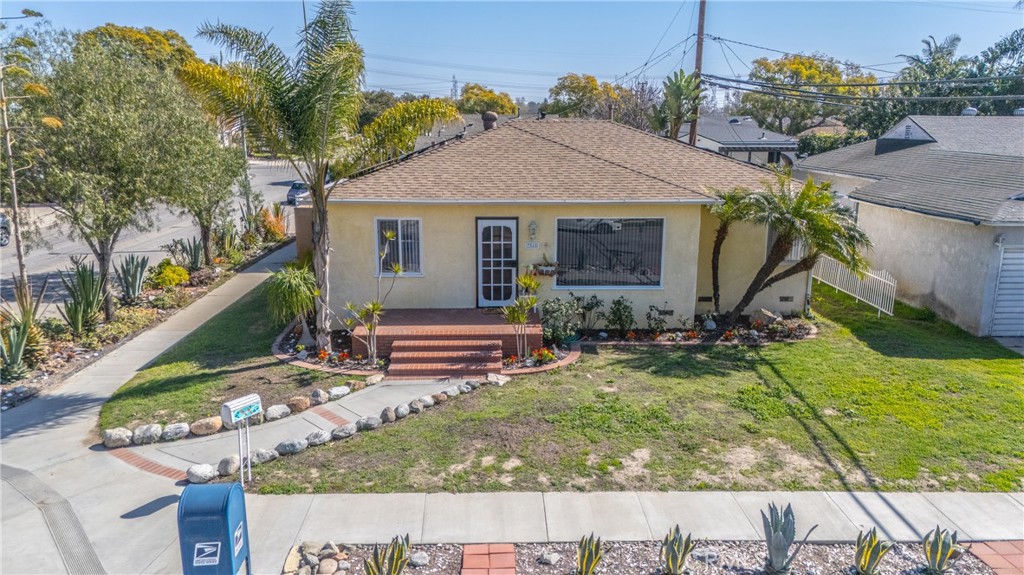 3568 Roxanne Avenue | Similar Property Thumbnail