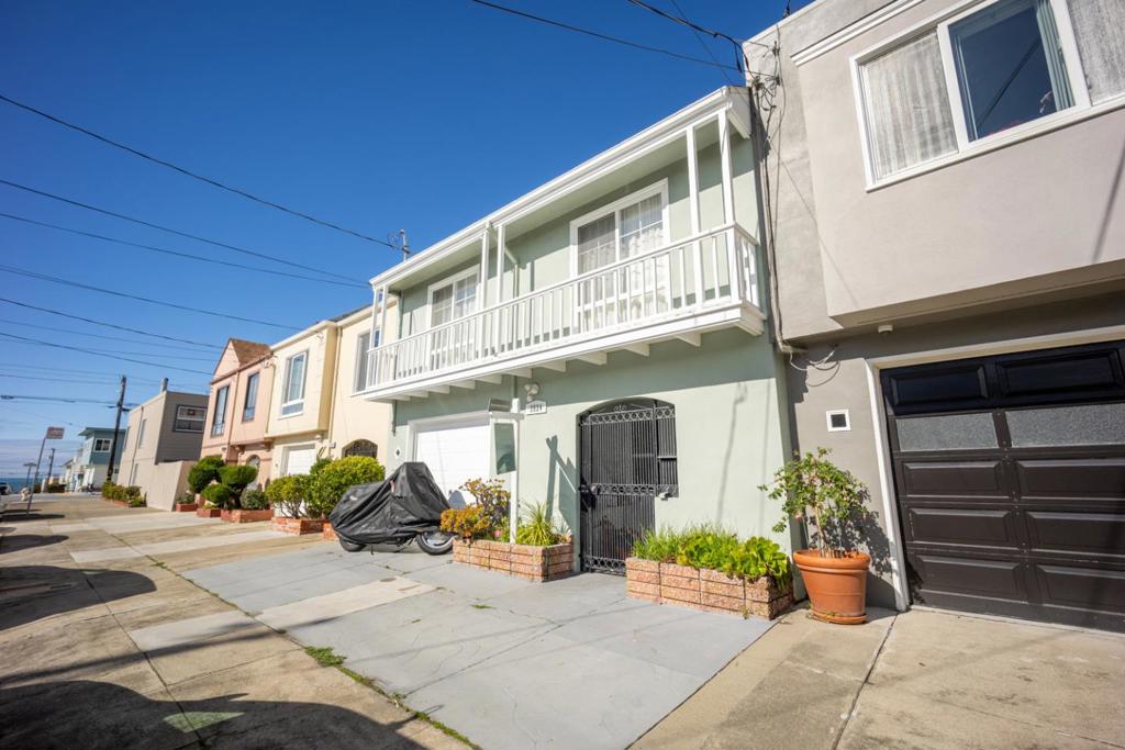 2824 Santiago Street | Similar Property Thumbnail