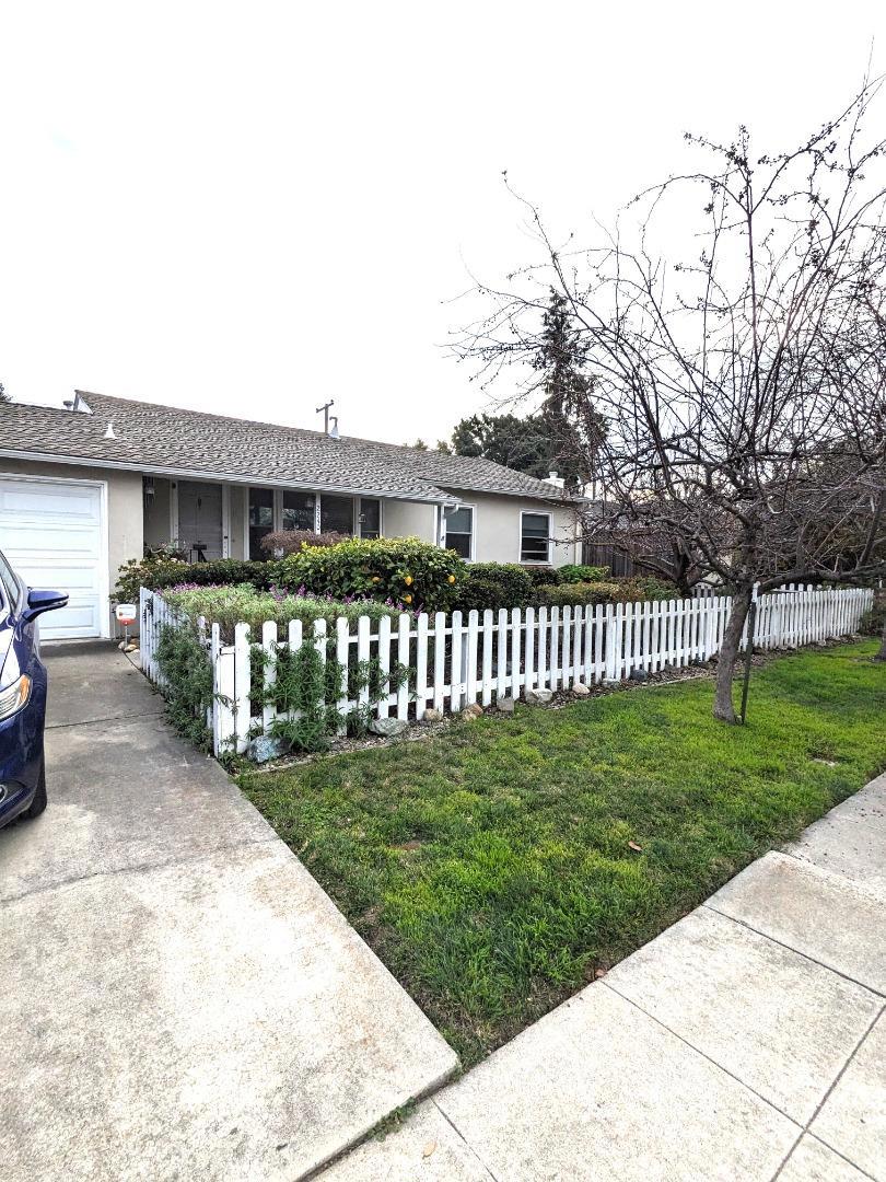 2240 Boxwood Drive | Similar Property Thumbnail