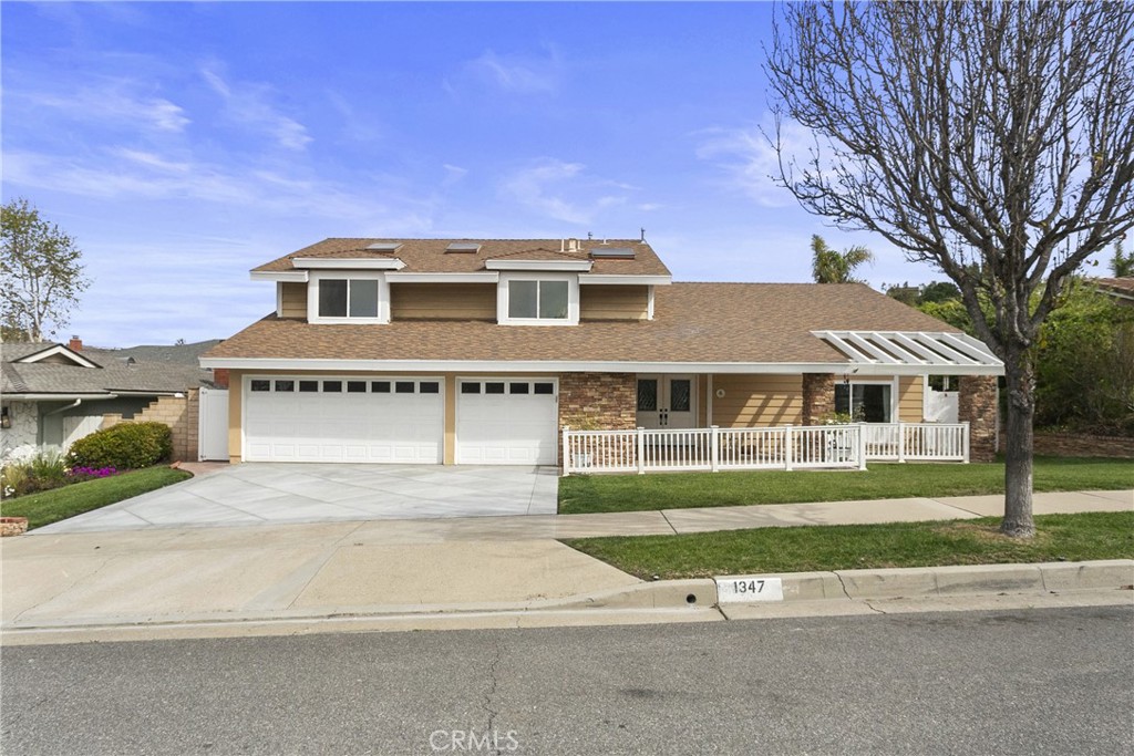 1347 N Catalina Street | Similar Property Thumbnail