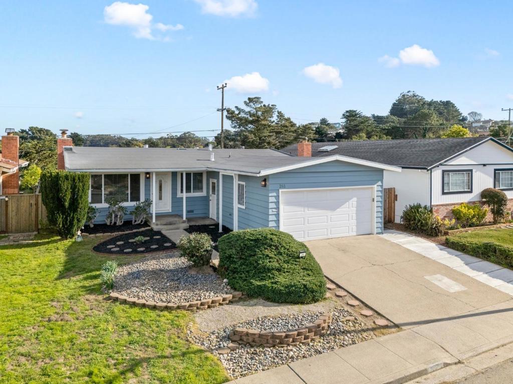 261 Fernwood Drive | Similar Property Thumbnail