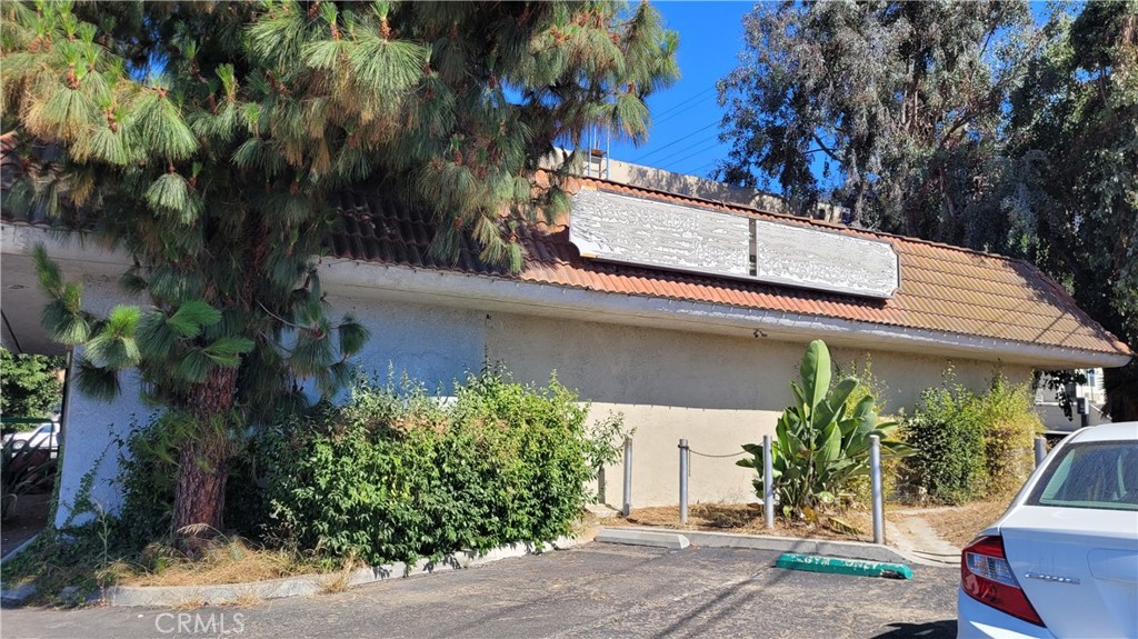 100 N Tustin Avenue | Similar Property Thumbnail 7