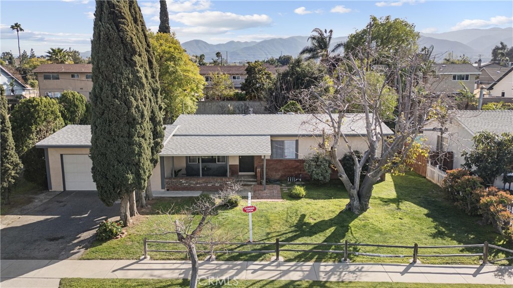 324 W Monterey Road | Similar Property Thumbnail