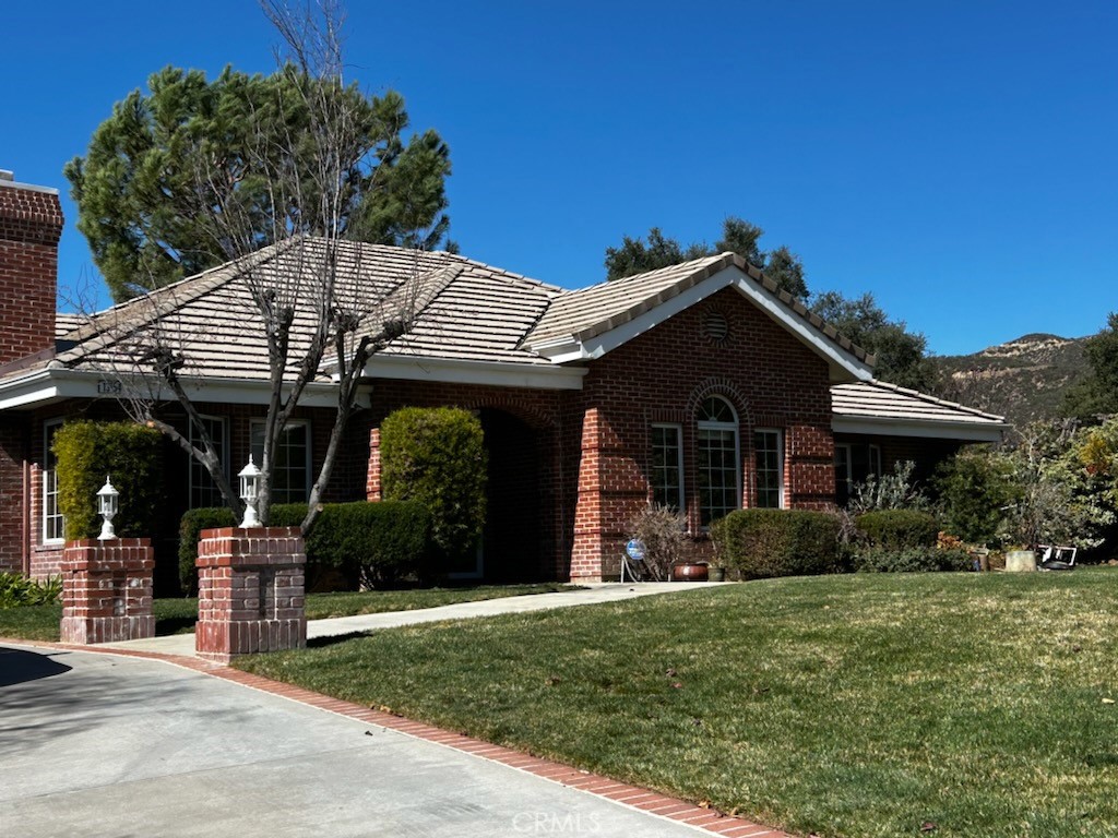 13154 Oak Crest Drive | Similar Property Thumbnail