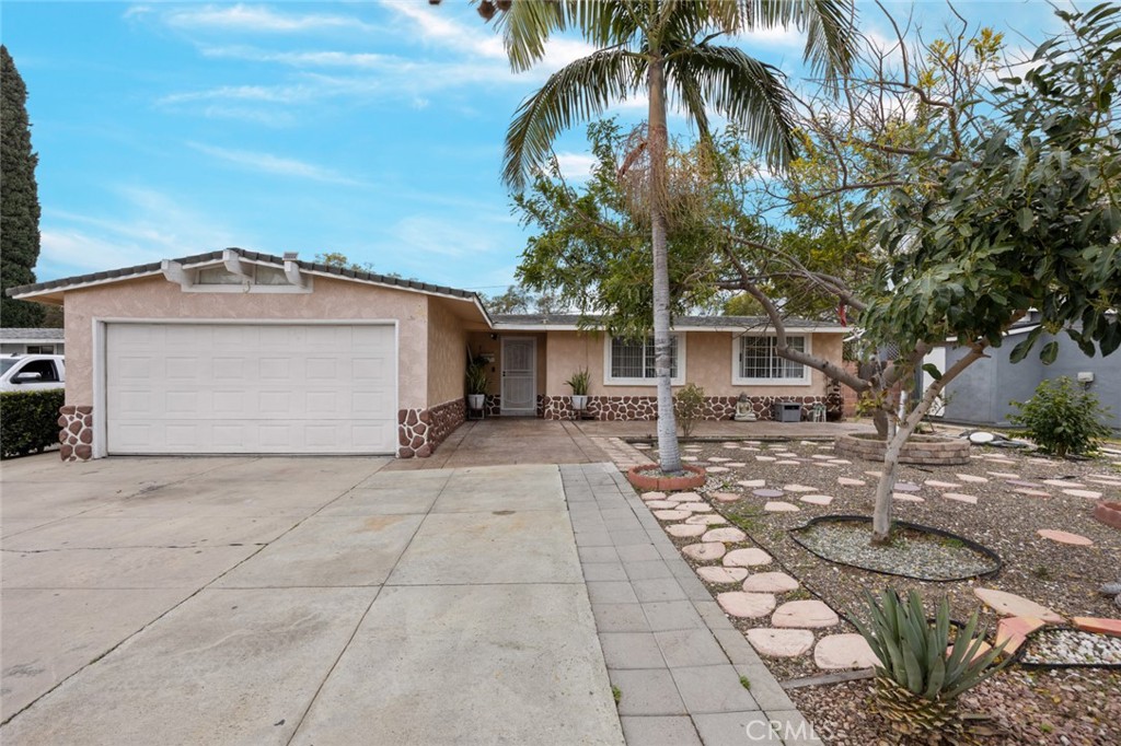 2230 N Hesperian Street | Similar Property Thumbnail