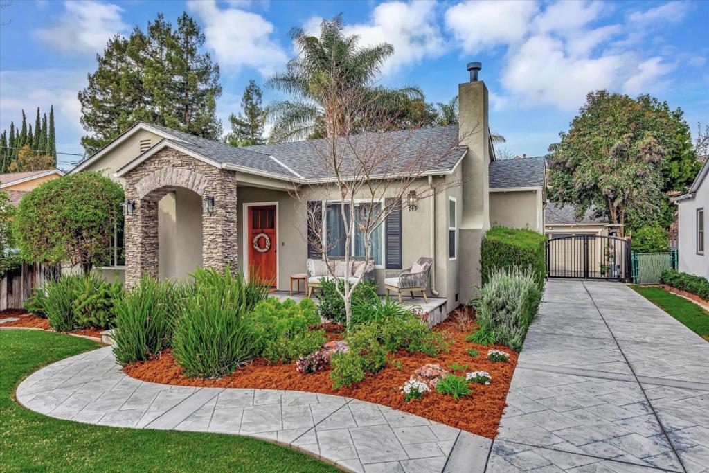 745 Willow Glen Way | Similar Property Thumbnail