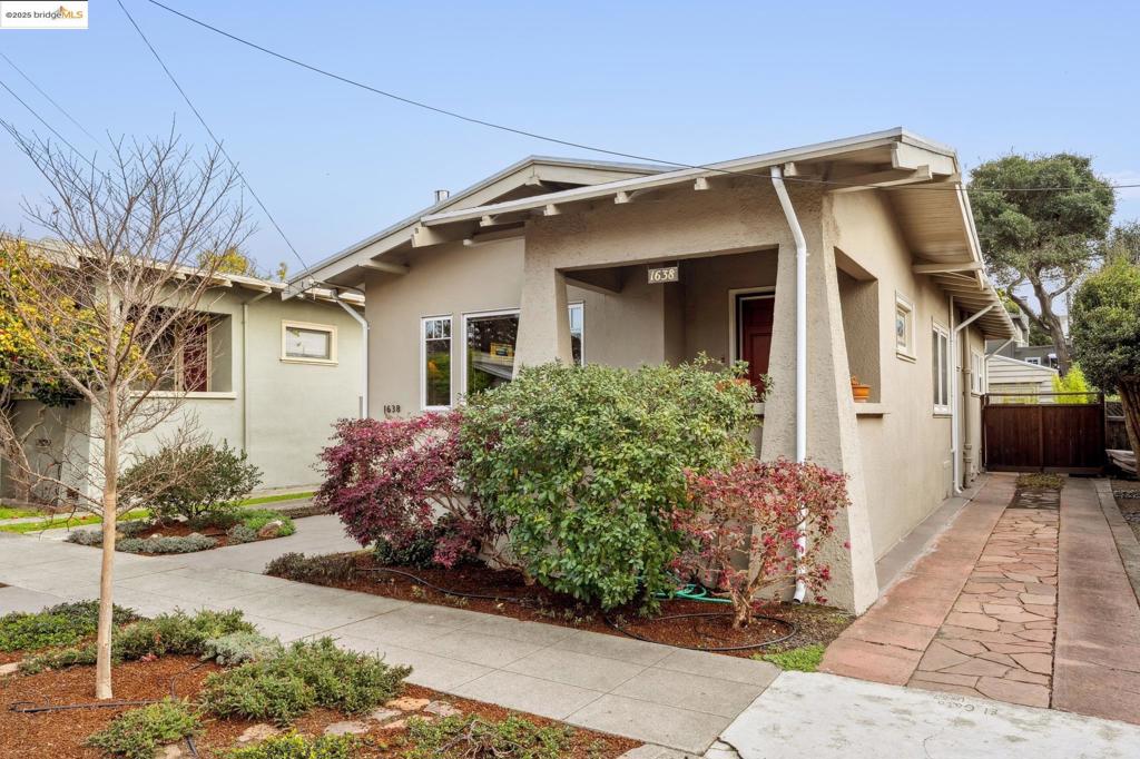 1638 Capistrano Ave | Similar Property Thumbnail