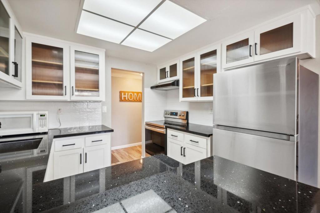 550 Toyon Avenue, #4 | Similar Property Thumbnail