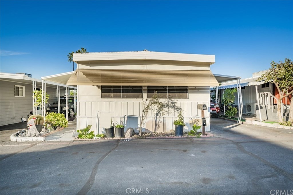 1045 N Azusa Avenue, #116 | Similar Property Thumbnail