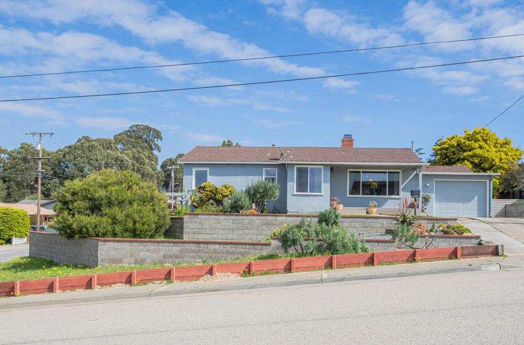 2090 Mendocino Street | Similar Property Thumbnail 3