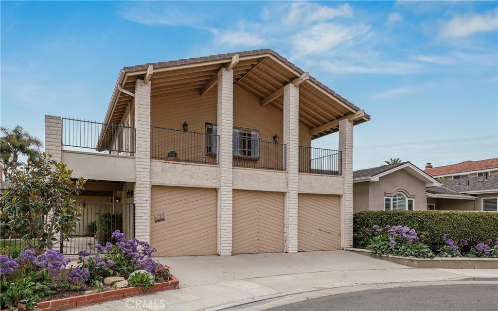 6792 Silver Beach Circle | Similar Property Thumbnail