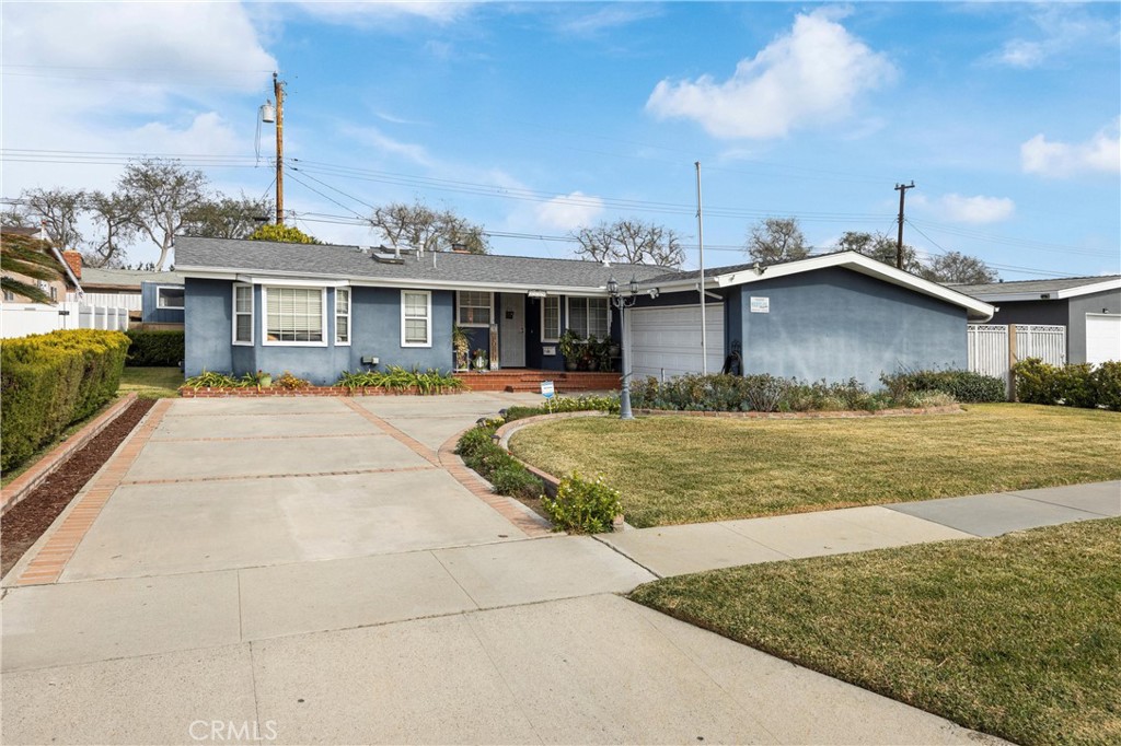 2129 W Houston Avenue | Similar Property Thumbnail