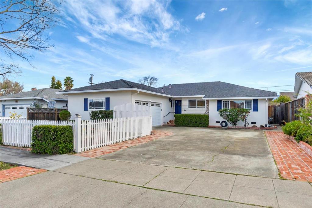 7612 Rainbow Drive | Similar Property Thumbnail