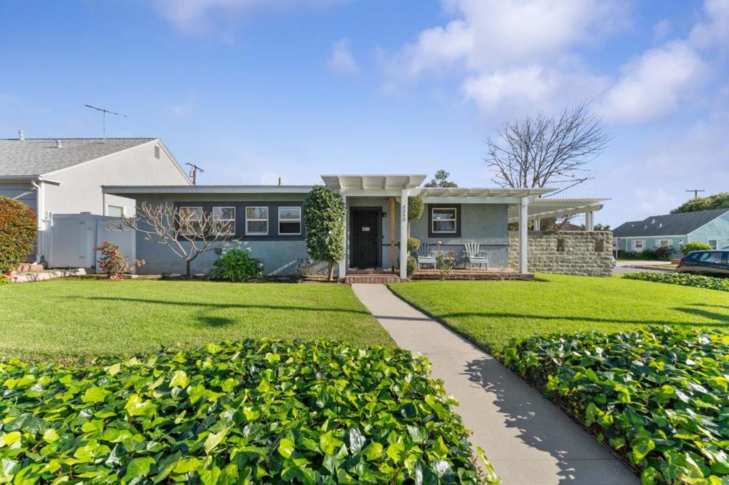 8940 Calmosa Avenue | Similar Property Thumbnail