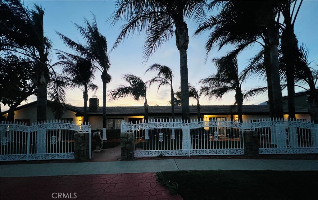 7040 Oleander Avenue | Similar Property Thumbnail