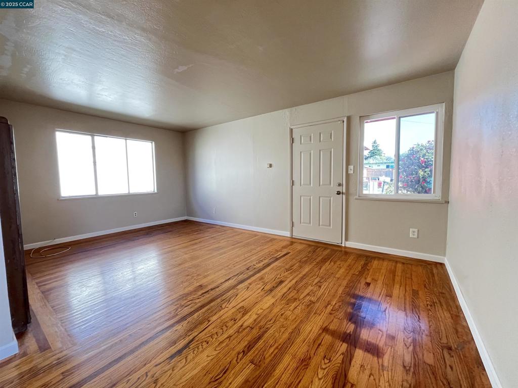 2625 Columbia Blvd | Similar Property Thumbnail