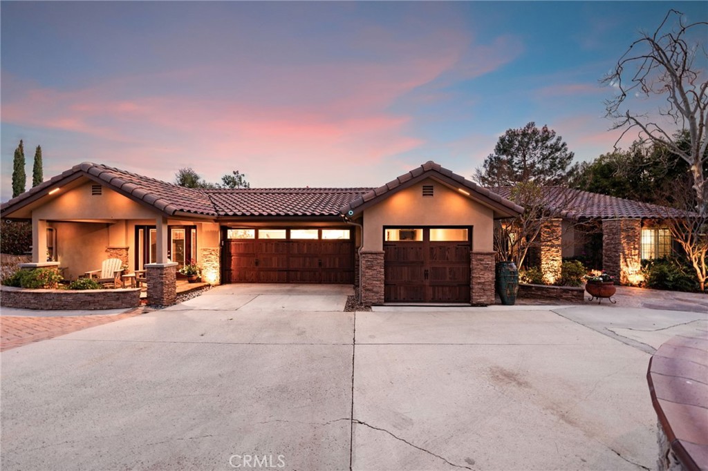 9827 Flying Mane Lane | Similar Property Thumbnail