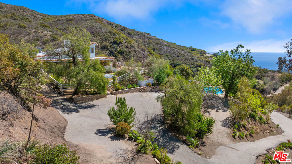 2302 Latigo Canyon Road | Similar Property Thumbnail 7