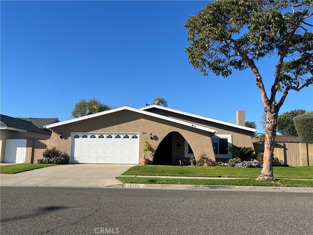 10205 Bunting Avenue | Similar Property Thumbnail