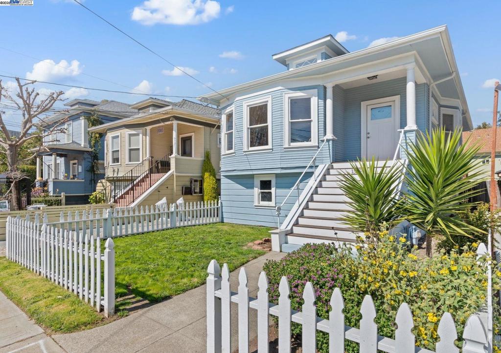 1505 Santa Clara, Alameda, CA 94501