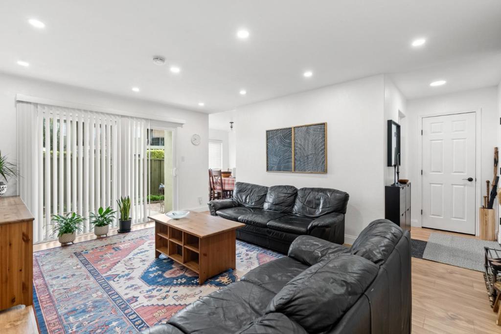 3598 Payne Avenue, #5 | Similar Property Thumbnail