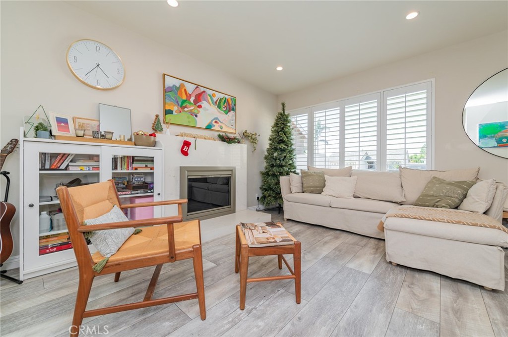 14912 Burnham Circle | Similar Property Thumbnail